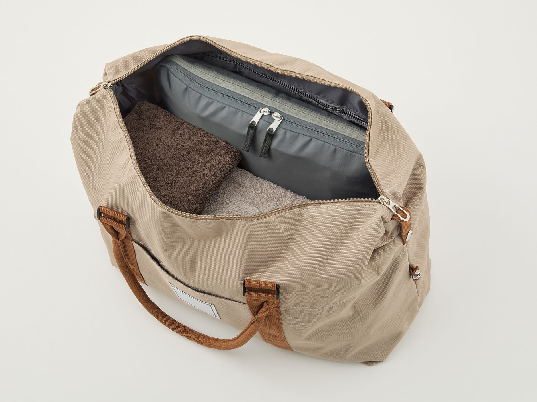 圧縮ポーチをバッグに入れた